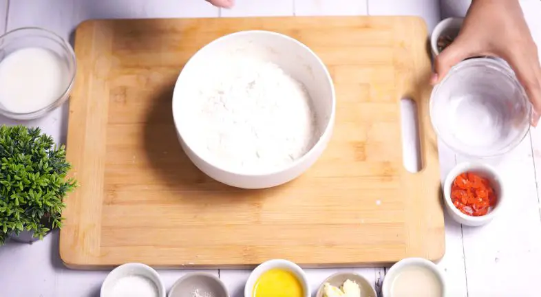 Step 4: Combine the Dry Ingredients Step 4: Combine the Dry Ingredients