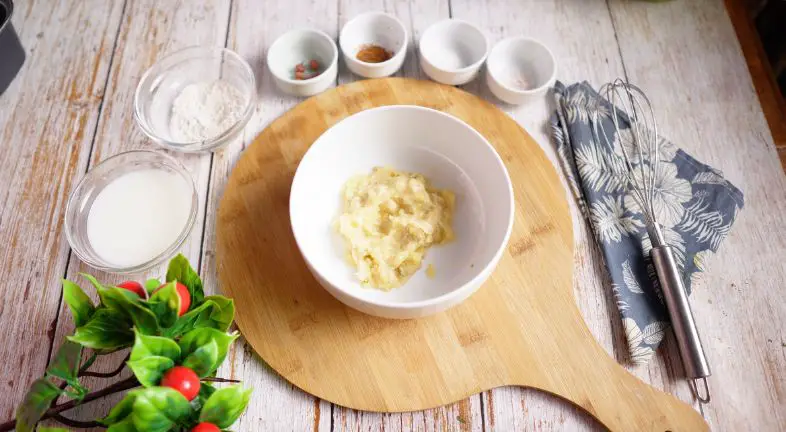 Step 2: Mash the Bananas Step 2: Mash the Bananas