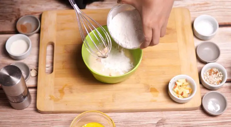 Step 5: Combine Wet and Dry Mixtures Step 5: Combine Wet and Dry Mixtures
