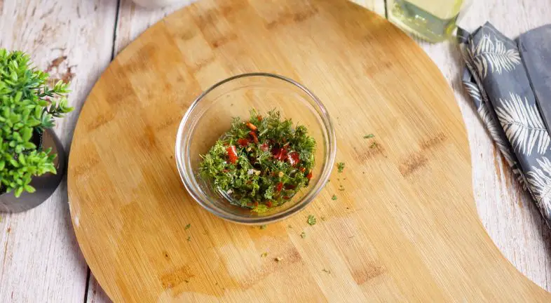 Step 5: Incorporate the Parsley Step 5: Incorporate the Parsley